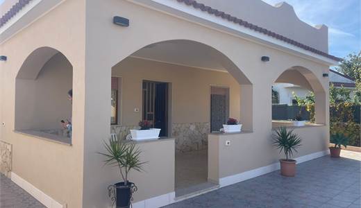 Confortevole e accogliente villetta Via Lido Sacramento