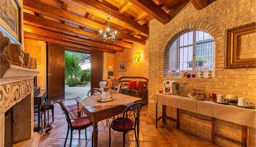 Splendido Casale immerso nel verde a Canicattini Bagni