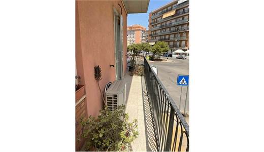 Luminoso quadrilocale zona Filisto