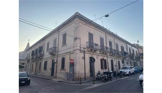 Elegante appartamento in palazzo storico Borgata