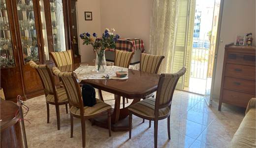 Luminoso trilocale Santa Panagia