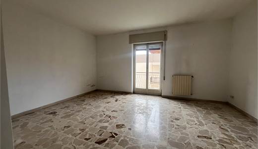 3 locali in vendita a Siracusa