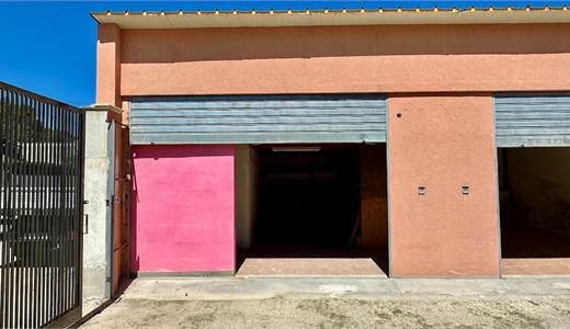 Garage con bagno a Villaggio Miano